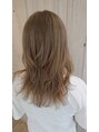 イルヘアーライラ(illu hair LILA)&nbsp;グレージュ系カラー。ブリーチ必須