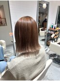 酸性ストレート×切りっぱなしミディアムボブ