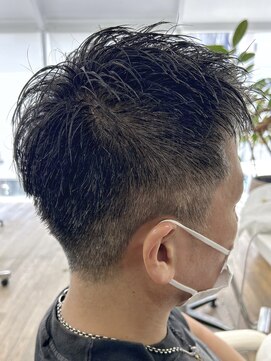 ヘッズ 本八幡店(HEADS) MEN'S HAIR センターパート ツイストスパイラル コンマヘア