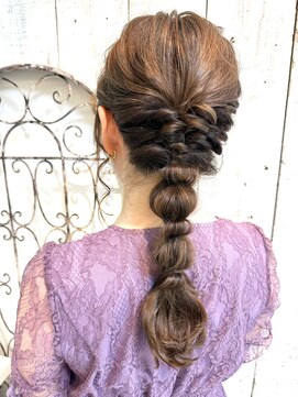 エフィール(afeel) 【結婚式お呼ばれ】大人可愛い編みおろし