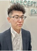 ツーブロック刈り上げスパイラルパーマアップバングメンズヘア
