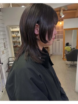 ラビリンス(Labyrinth) 人気の『ウルフカット』と縮毛矯正