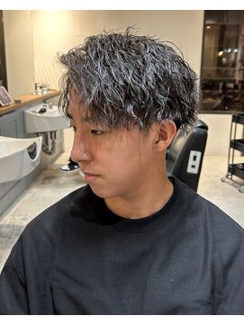 フリークバーバーショップ 河原町三条店(FREAK BARBER SHOP) スペインカール/スパイキーショート/フェザーパーマ/河原町三条