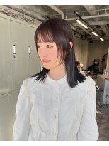 エラ(ere) 顔まわりレイヤー ウルフボブ ブラウンカラー