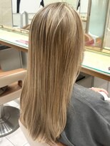 ピークアブー 原宿ハラカド(PEEK-A-BOO) ハイライト白髪ぼかしローライトブロンドメッシュロングレイヤー