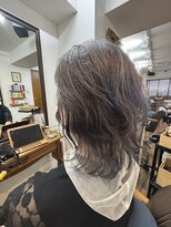 ヘアーサロン ラフリジー(Loufreasy)&nbsp;白髪ぼかしで、明るいのに赤みを抑えた透明感カラー♪