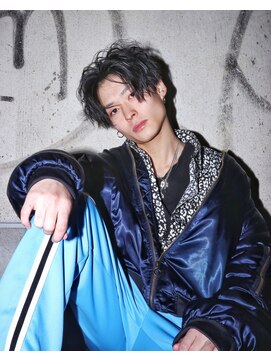 グルーマーズトウキョウ(GROOMER/S TOKYO) 【GROOMER/S 佐藤】 センターパート スパイラルパーマ スタイル