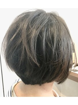 クロムヘアー(CHROME HAIR) ショートボブ