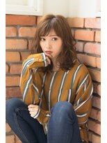 ディスオモテサンドウ 表参道(This OMOTESANDO)&nbsp;モテカワ透明感ベージュカラー☆トレンド巻きセミディスタイル