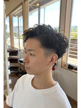 ロルド シェリ(Rold Cheri) リバースパーマ/スパイキーショート/ワンポイントカラー