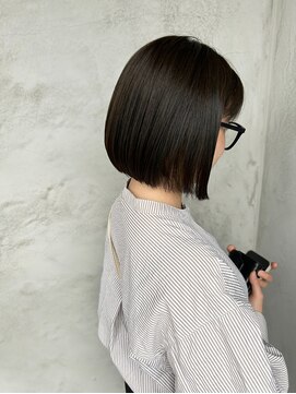 リベルタ(LIBERTA) 大人可愛いミニボブ☆カーキーグレージュ