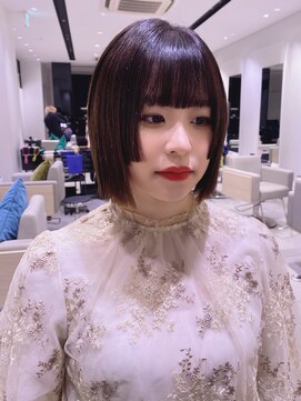 ステア ケース(stair case) 肩上切りっぱなしストレートボブ姫カット前髪カット