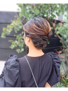 モアナ 逗子(MOANA) ボブアレンジ♪ゆるふわアップ