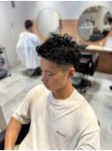 メンズショートアップバングスパイラルパーマ