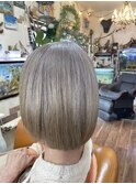 脱白髪染め　ブリーチ2回グレーカラー&に合わせカット