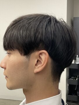 フイ 新宿3丁目(Hui) フェザーパーマ/グレーブルーカラー/刈り上げショートパンク