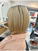 ハイトーン切りっぱボブ