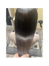 ★ポイント4★元型ケラチンで、髪の毛を再構築し髪を芯から強くし、ハリ、コンを蘇らせていきます♪