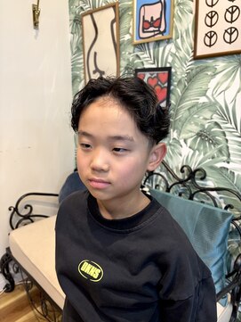 ナチュラル ヒーロー(Natural HERO) キッズパーマ