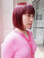 オーオ シカシカ(OOO YY)&nbsp;カシスレッド×前下がりワイドバングボブ