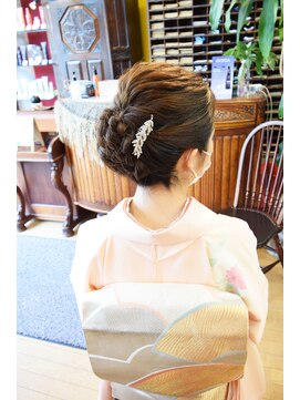 ベル(BELL) 和風すぎない着物アップスタイル【BELL桜新町/用賀】