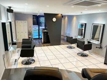 CS made by SHACHU 青葉台店【シーエス メイド バイ シャチュー】