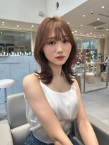 ふんわりカールの外ハネくびれショコラアッシュミディ