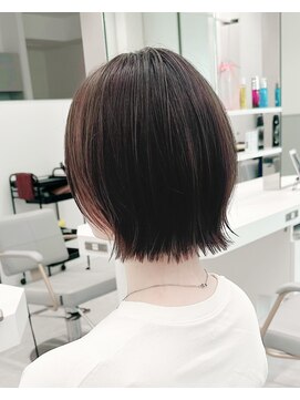 アッシュ 横浜西口店(Ash) 毛先を少しぼかした外ハネボブ