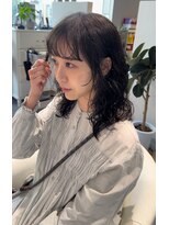 アム(amu)&nbsp;ウェーブヘア/くびれカット/デジタルパーマ/くせ毛パーマ/パーマ