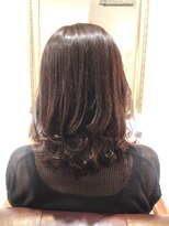 ヘアー グリーン(hair green) 30代40代50代/ミディアムレイヤー/巻き髪/ツヤ髪スタイル