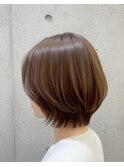 艶感で交換度アップ◎丸みショートボブ/白髪ぼかし