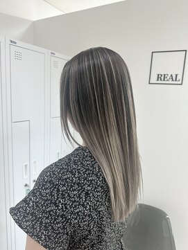 レアル 心斎橋 大阪(REAL) ミルクティーベージュ/ブリーチ/ダブルカラー/ベージュ/心斎橋