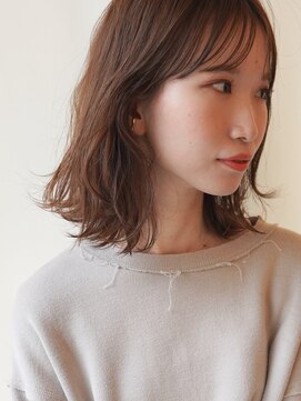 ヌース(NOUS) 【NOUS】外ハネ×ボブ/センターパートで魅せたシアー感あるボブ