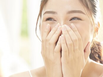 ララ カラーズ MEGAドンキホーテ店(LaLa)の写真/《情熱価格!!¥990～》メニューを「カラー」のみにすることで、短時間施術×低価格を実現☆スキマ時間にも◎