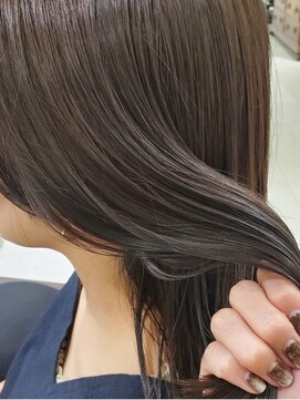 インビテーション(invitation) アッシュブラウン