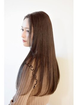 パプス ド コワフュール 宝塚南口(Pap's de coiffeur)の写真/髪質改善ストレート（縮毛矯正）で思わず触りたくなる手触りに感動！ダメージが気になる方にもオススメ◎