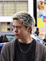 ガズル ハラジュク(GUZZLE HARAJUKU)&nbsp;根元を活かす！金髪おしゃれボウズ束感スパイキーショート