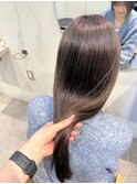 オリーブグレージュ