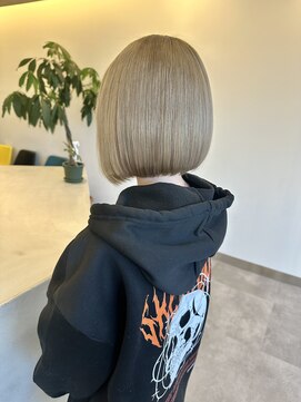 フェーディン(fa/din) ブロンドベージュボブ