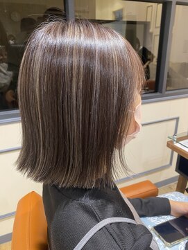 ネオリーブエム(Neolive em;) コントラストハイライト　ダブルブリーチ