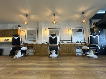 ティグレ(TIGRE)の写真/【幸田駅徒歩1分】一人のstylistが仕上げまで担当するメンズサロン★《お得に通える平日限定クーポン有◎》