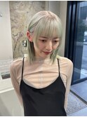 ベージュとミントグリーンのルーツカラー（ブリーチ２回）