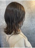オリーブグレージュ