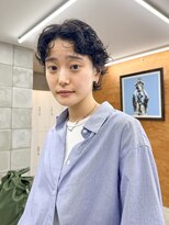 トゥコ(tuco)&nbsp;センターパート　パーマ　メンズライク　ボーイッシュ　ベリショ