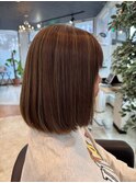 大人ショートボブヘアくびれショート白髪染めグレイカラー40代