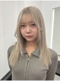 グレージュ/ベージュ