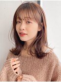 大人ガーリーダークアッシュミディアムレイヤーカット小顔