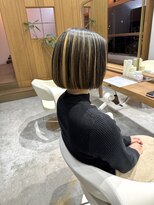 フラム(fulam)&nbsp;ボブ×アンブレラカラー抜きっぱなしブリーチ