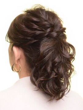 スタジオノールス(hairmake & photo STUDIO NORLUSS) 大人カワイイ☆ふわふわポニーテール