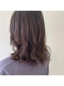 ルアナ ヘア アンド トリートメント(Luana) アッシュカーキ☆レイヤーボブ